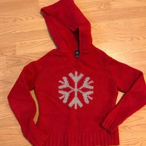 Gap sweater